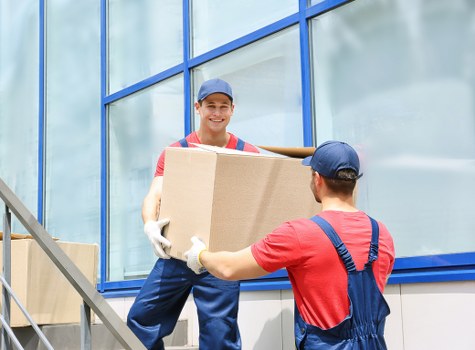 Local moving van loaded with furniture for a Morden relocation