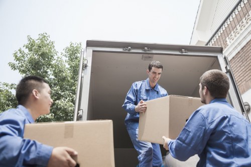 Removal truck hire service for home moves in Morden
