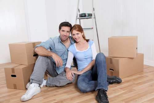 Moving help for flats and houses in Morden with careful loading