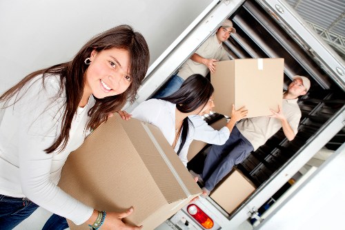 Flexible van transport for household items in Morden
